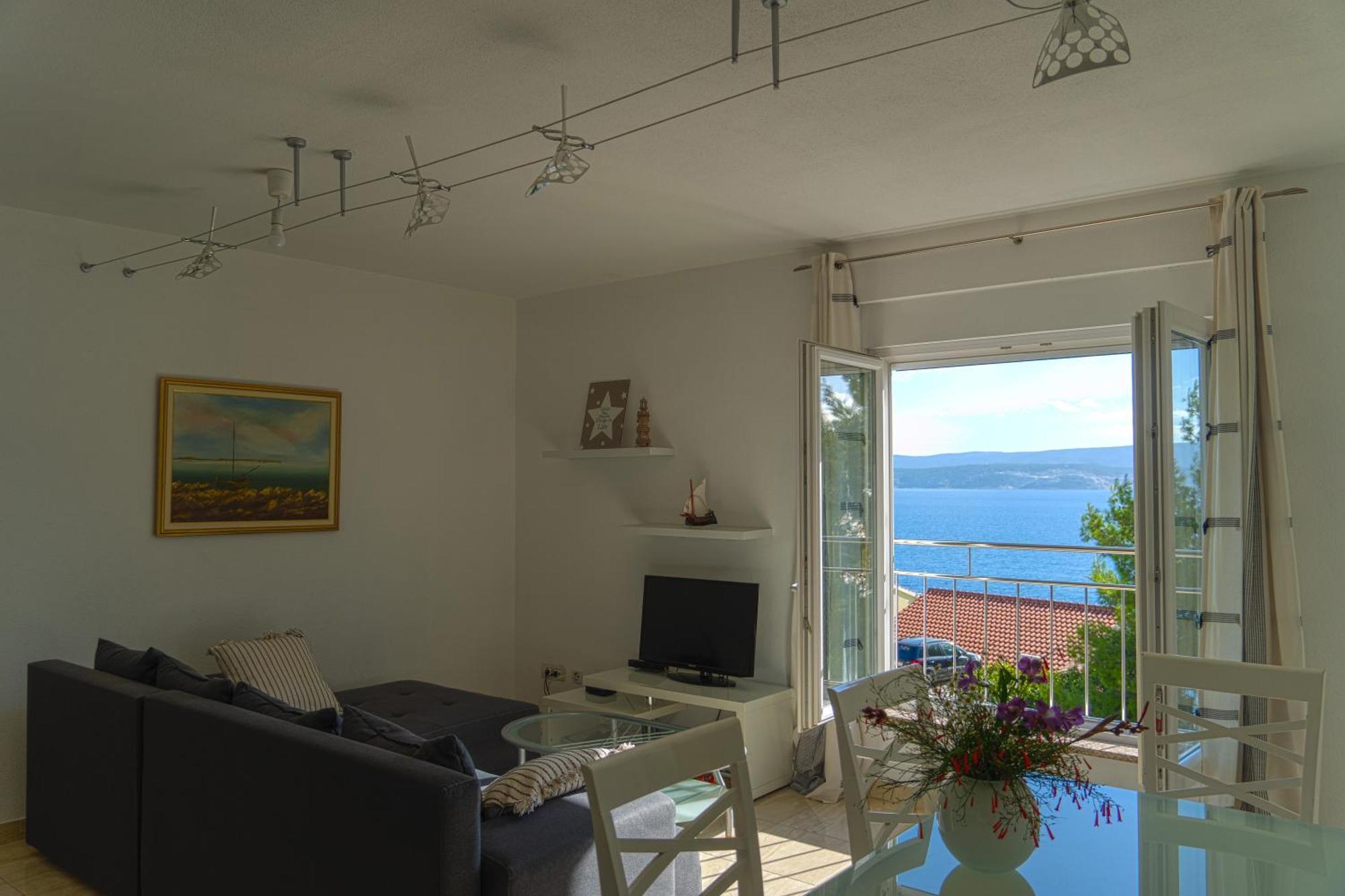 Apartments Sara & Nina Omiš Dış mekan fotoğraf